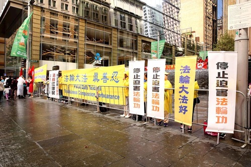 Image for article Auckland & Sydney: Kunjungan Perdana Menteri Tiongkok Disambut Dengan Aksi Damai