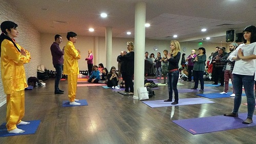 Image for article Bulgaria: “Festival Salam Kesehatan” Memandu Seminar Falun Dafa di Lima Kota