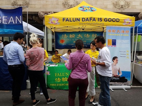 Image for article New York: Falun Gong di Festival Komunitas Astor Place