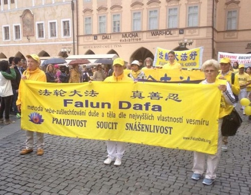 Image for article Republik Ceko: Siaran Langsung Rapat Umum dan Parade Falun Gong di Praha