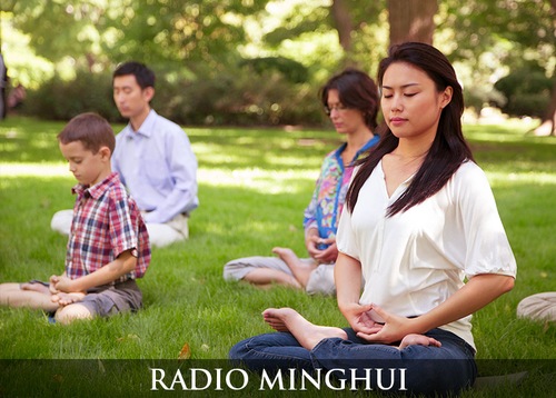 Image for article Podcast 55: Memberitahu Orang-orang Tentang Falun Dafa Saat Reuni