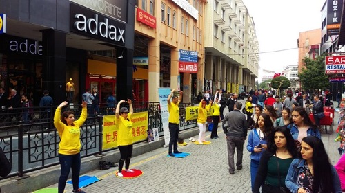 Image for article Turki: Meningkatkan Kesadaran akan Penganiayaan terhadap Falun Dafa di Tiongkok