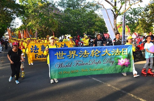 Image for article Perayaan Hari Falun Dafa Sedunia di Irlandia, Indonesia, Inggris dan Amerika Serikat