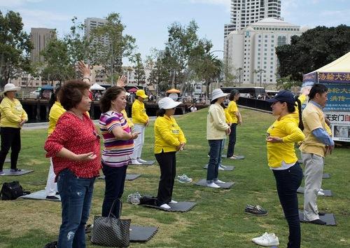 Image for article Aktivitas Dafa di San Diego Membangkitkan Kesadaran akan Penganiayaan di Tiongkok