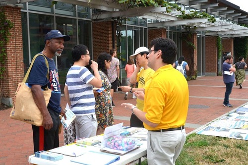 Image for article Philadelphia: Rapat Umum untuk Mengakhiri Penganiayaan Falun Dafa Selama 19 Tahun