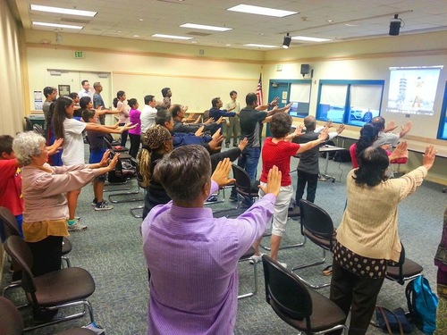 Image for article Fremont, California: Kelas Falun Gong di Perpustakaan 