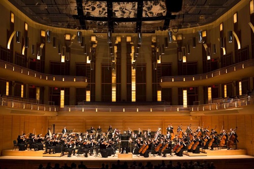 Image for article Shen Yun Symphony Orchestra Mengakhiri Tur di Chicago, Illinois