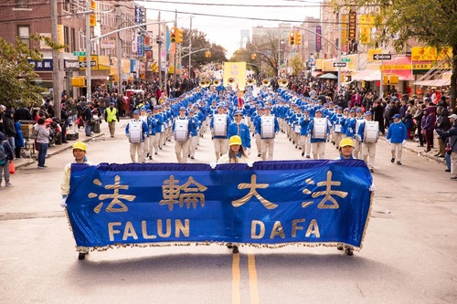 Image for article New York: Pawai Falun Gong Menginspirasi 400 Orang Tiongkok Mundur dari Partai Komunis