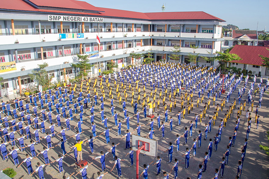 Image for article Batam: 800 Siswa SMP Negeri 43 Mempelajari Latihan Falun Dafa