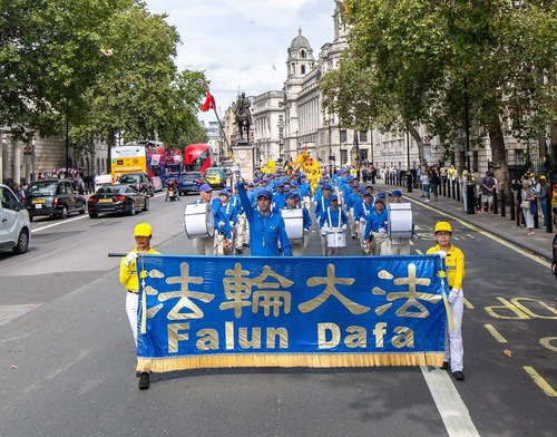 Image for article London, Inggris: Praktisi Eropa Menyelenggarakan Parade untuk Menarik Perhatian atas Penganiayaan