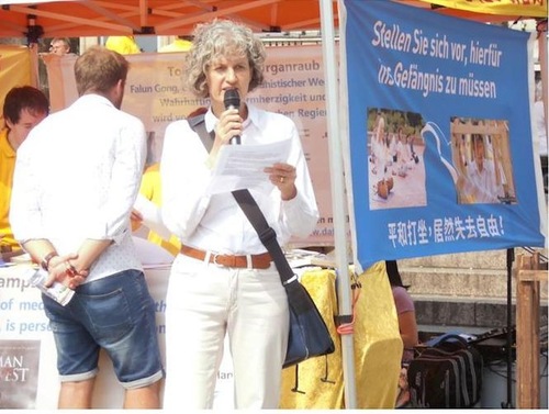 Image for article Praktisi Jerman: Falun Dafa Membimbing Saya untuk Kembali ke Jati Diri Saya yang Sejati