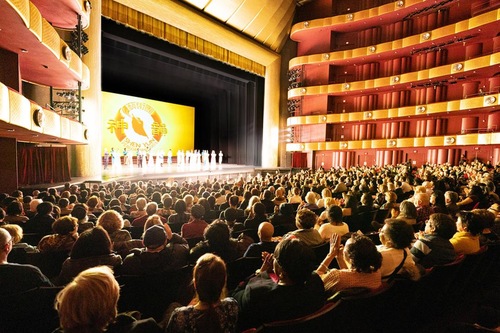 Image for article Penonton Amerika Utara dan Australia Merasa Gembira dan Damai setelah Menonton Shen Yun