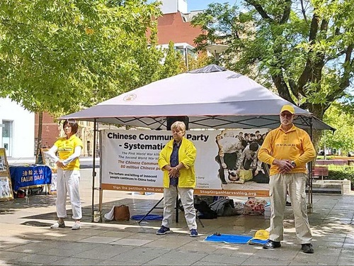 Image for article Adelaide, Australia: Peserta Festival Mengetahui tentang Falun Gong dan Penganiayaan di Tiongkok
