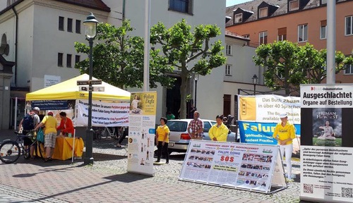 Image for article Jerman: Praktisi Falun Gong di Empat Kota Meningkatkan Kesadaran akan Penganiayaan di Tiongkok