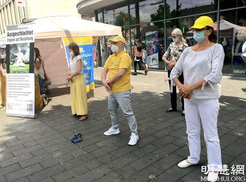 Image for article Jerman: Memperkenalkan Falun Dafa di Mannheim