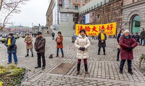 Image for article Praktisi Falun Gong Mengadakan Hari Informasi di Swedia
