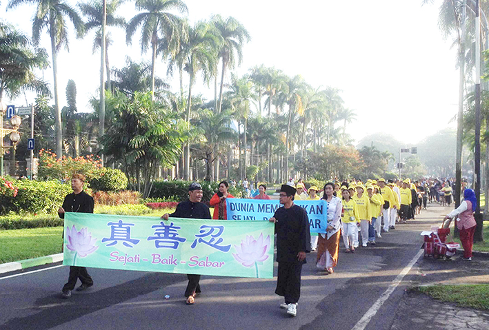 Image for article Jawa Timur: Merayakan Hari Falun Dafa Sedunia