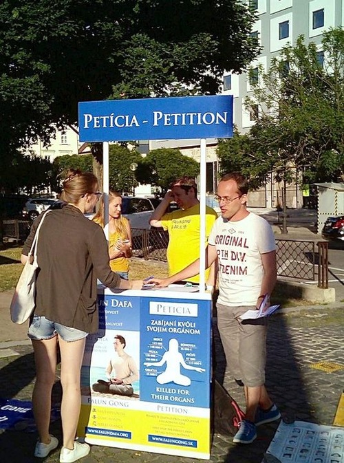 Image for article Memperkenalkan Falun Gong di Slowakia, Siprus dan Finlandia