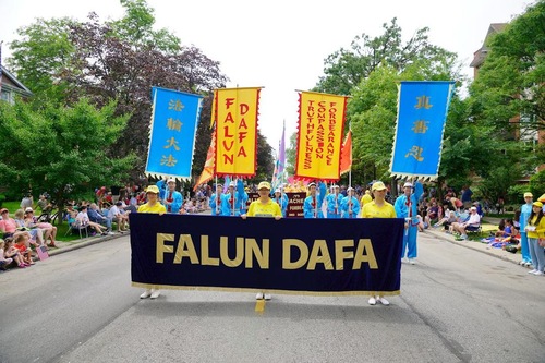 Image for article Evanston, Illinois: Falun Gong Berpartisipasi dalam Pawai Hari Kemerdekaan