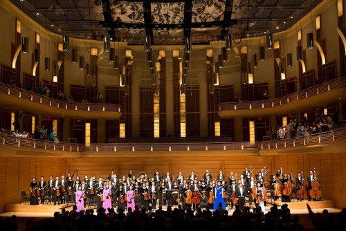 Image for article Ibu Kota A.S: Shen Yun Symphony Orchestra Mengakhiri Musim Perunjukkan Penuh Kemenangan