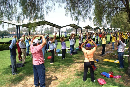 Image for article Meksiko: Memperkenalkan Falun Gong kepada Siswa dan Staf Pengajar Universitas