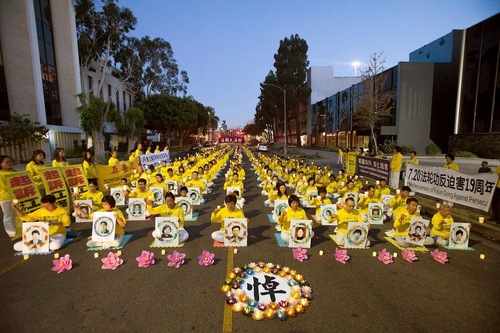 Image for article Nyala Lilin di Los Angeles untuk Mengenang Korban Penganiayaan di Tiongkok