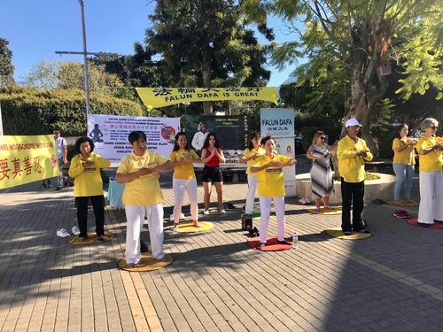 Image for article Memperkenalkan Falun Dafa dan Meningkatkan Kesadaran Terhadap Penganiayaan Falun Dafa di Kyrenia, Siprus