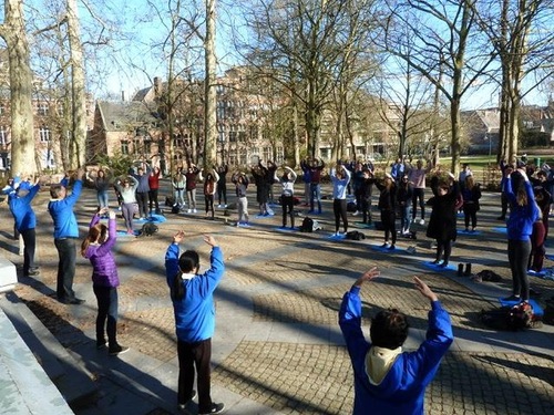 Image for article Pelajar Belanda Belajar Falun Gong di Belgia