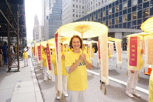 Image for article New York: Praktisi dari Seluruh Dunia Merayakan Hari Falun Dafa Sedunia