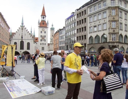 Image for article “Ini Harus Dihentikan!” – Orang-orang Eropa Mengecam Penganiayaan Terhadap Falun Gong