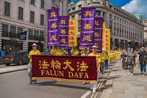 Image for article London: Praktisi Falun Gong Menggelar Kegiatan Sehari Penuh Menyerukan Diakhirinya Kebrutalan