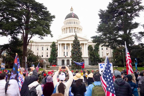 Image for article California: Rapat Umum di Sacramento Menyerukan untuk Menjaga Integritas Pemilu