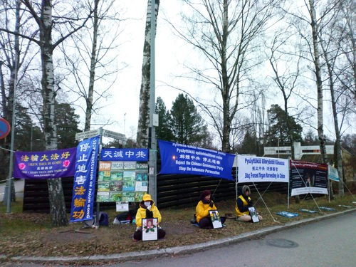 Image for article Praktisi di Finlandia Mengungkap Penganiayaan PKT pada Hari HAM