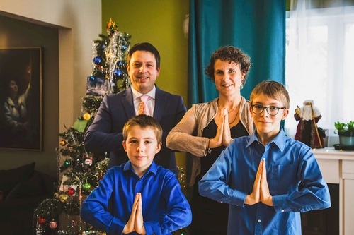 Image for article Kanada: Praktisi Barat Di Quebec Mengirimkan Ucapan Selamat Tahun Baru yang Tulus kepada Guru