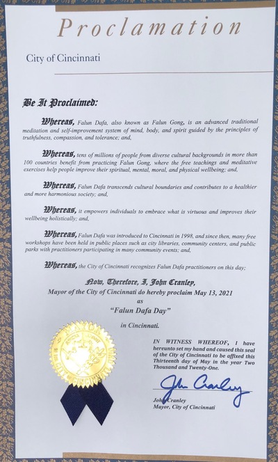 Image for article Ohio: Walikota Cincinnati Mengumumkan 13 Mei sebagai Hari Falun Dafa