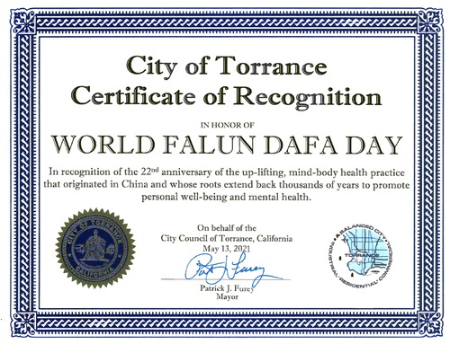Image for article California: Walikota Torrance Mengeluarkan Sertifikat Pengakuan untuk Menghormati Hari Falun Dafa Sedunia