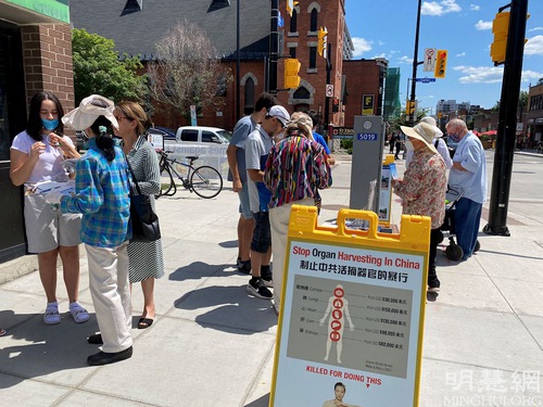 Image for article Penduduk Ottawa Menunjukkan Dukungan pada Falun Dafa 