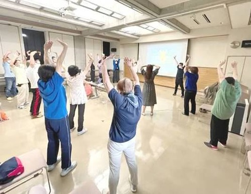 Image for article Jepang: Kelas Falun Dafa Gratis Menawarkan Bantuan kepada Penduduk yang Tertekan Karena Pandemi