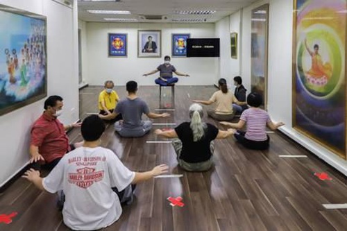 Image for article Singapura: Praktisi Baru Mengungkapkan Rasa Terima Kasih Mereka Karena Menemukan Falun Dafa