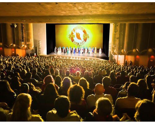 Image for article Penonton Teater Connecticut, California, dan Florida Menikmati Shen Yun Setelah Natal: “Pesan Harapan untuk Semua Budaya”