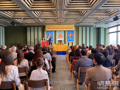Image for article Republik Ceko dan Slovakia: Guru Li Mengirim Pesan Ucapan Selamat dan Menginspirasi Praktisi Menghadiri Konferensi Berbagi Pengalaman Falun Dafa