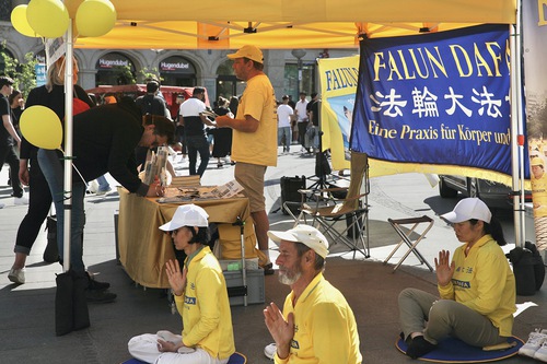 Image for article Jerman: Praktisi Mengadakan Acara di Munich untuk Merayakan Hari Falun Dafa Sedunia
