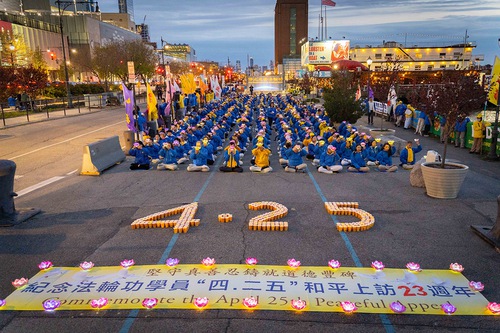 Image for article New York: Aksi Nyala Lilin Diselenggarakan untuk Memperingati Permohonan Damai Tanggal 25 April