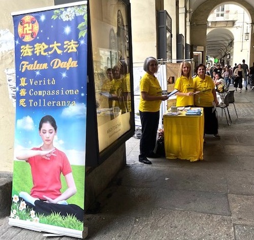 Image for article Turin, Italia: Merayakan Peringatan 30 Tahun Falun Dafa Diperkenalkan ke Publik