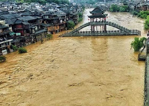 Image for article Curah Hujan Lebat Membanjiri Tiongkok Selatan