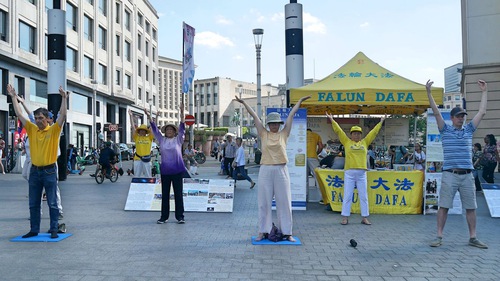 Image for article Brussels, Belgia: Meningkatkan Kesadaran Falun Dafa
