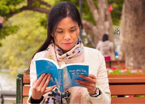 Image for article Tunanetra dan Gangguan Penglihatan Dapat Melihat Lagi (Bagian II) -- Kisah tentang Kekuatan Peningkatan Kesehatan Falun Dafa