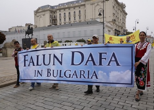 Image for article Polandia: Pawai Seribu Praktisi Falun Dafa di Warsawa