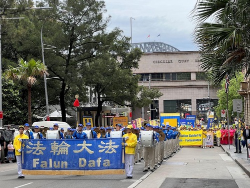 Image for article Sydney, Australia: Parade Memperkenalkan Falun Dafa dan Mengungkap Penganiayaan PKT