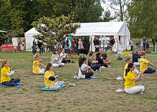Image for article Prancis Memperkenalkan Falun Dafa Selama Karnaval Possibilities 